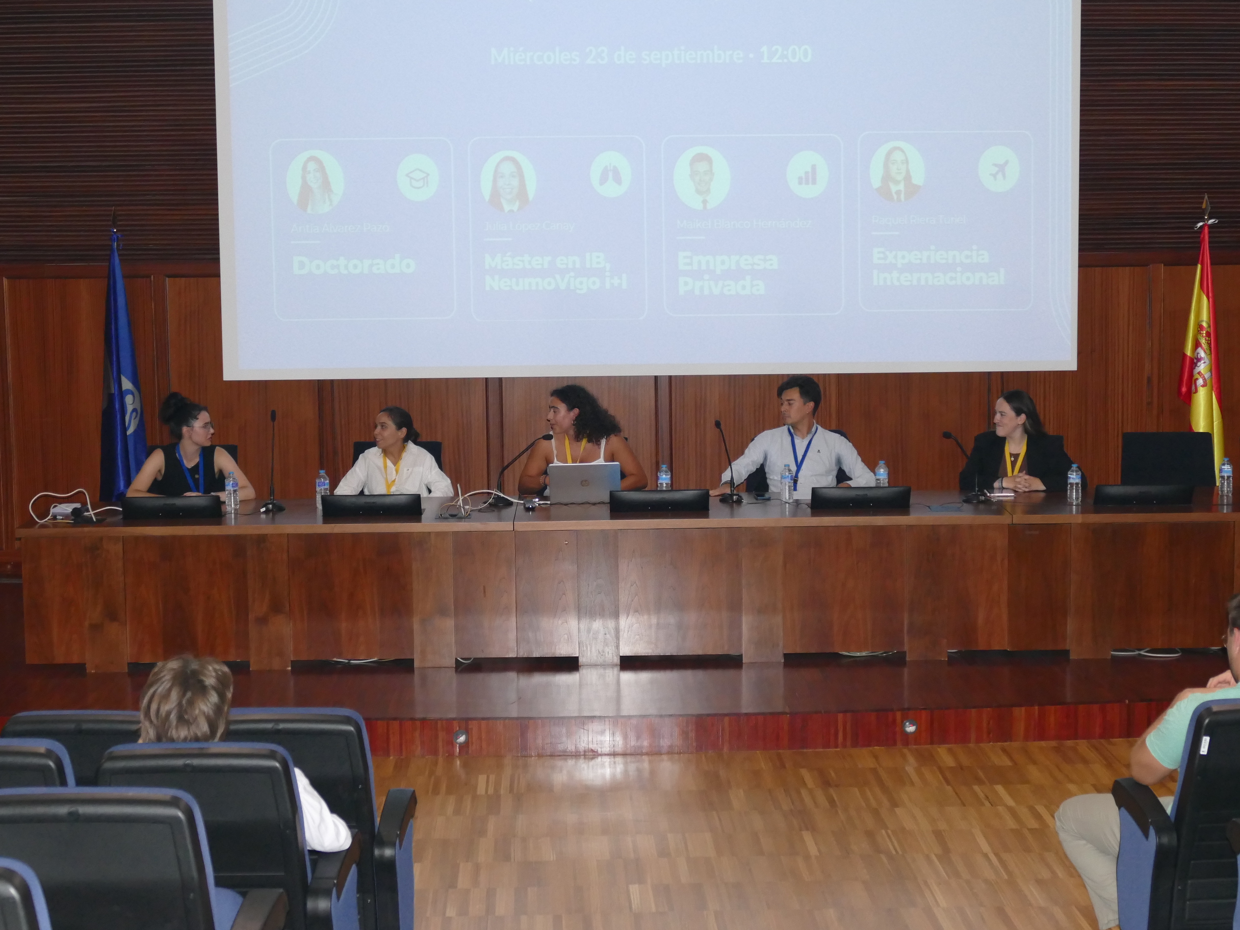 MiéRcoles 23/Mesa Egresados